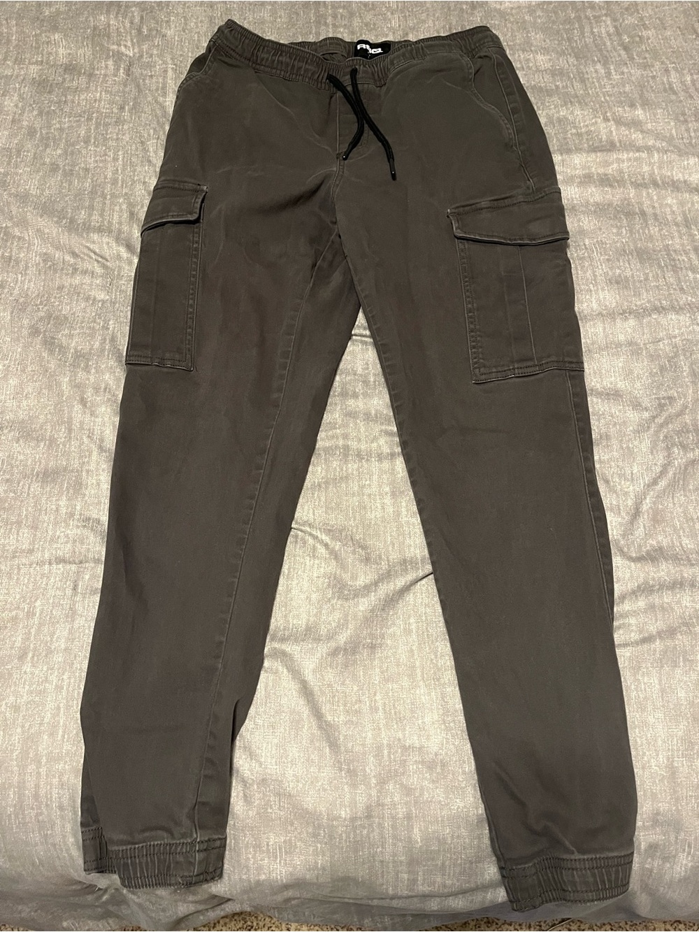 RSQ Men's Cargo Joggers in Tan, Olive & Khaki - Picture 3 of 8